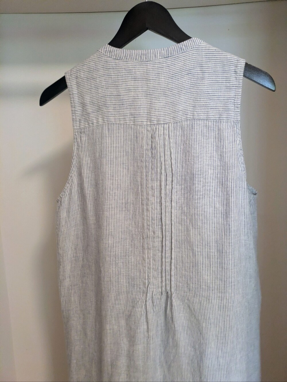 Quince 100% European linen sleeveless swing dress in blue pinstripe Size Medium - Picture 5 of 8